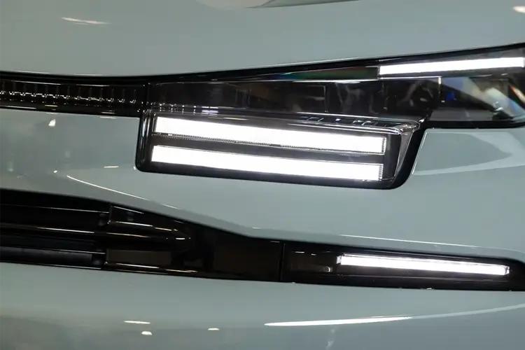 Citroen C4 Hatchback 1.2 Puretech 130 Max EAT8 Start+Stop close up