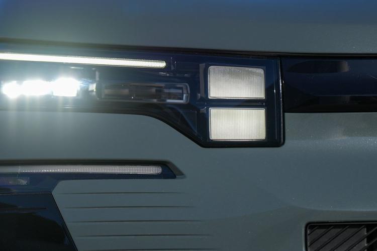 Citroen C5 Aircross Medium Crossover/SUV 1.2 Hybrid 145hp Max Auto close up