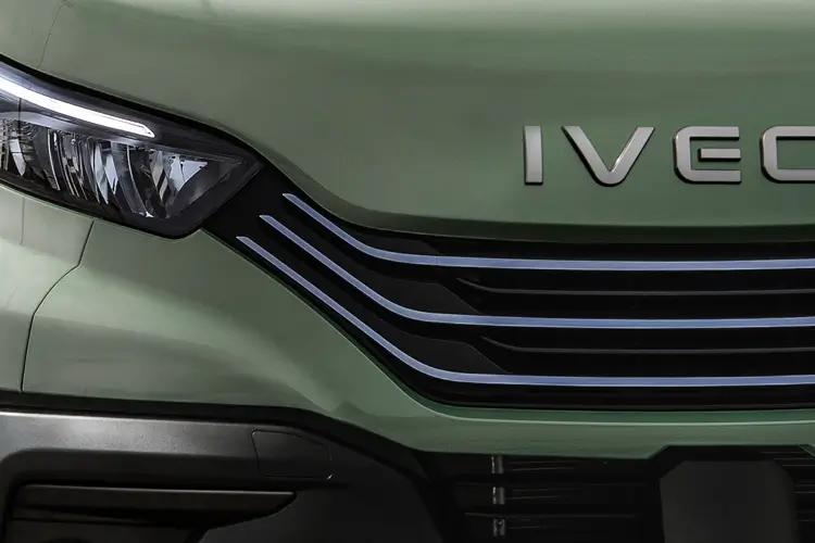 Iveco Daily Crew Cab Dropside Dropside 35S14 2.3TD 4100 close up