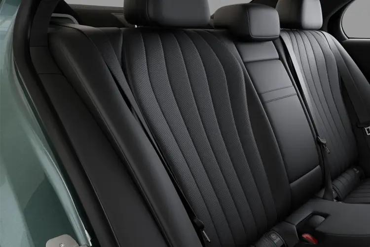 Mercedes E-Class Saloon E300e 2.0 Exclusive Premium Auto close up