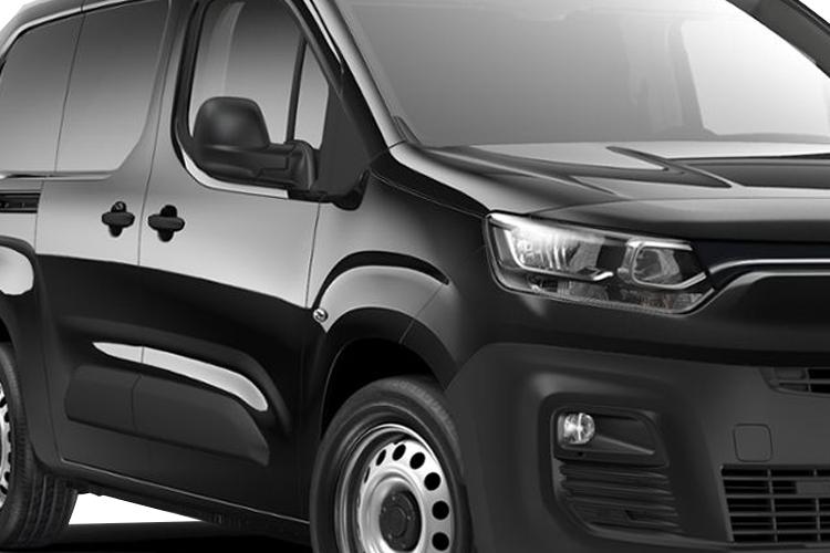 Fiat Doblo Crew Crew Cab Pickup E-Doblo L2H1 100kW 52kWh Auto close up