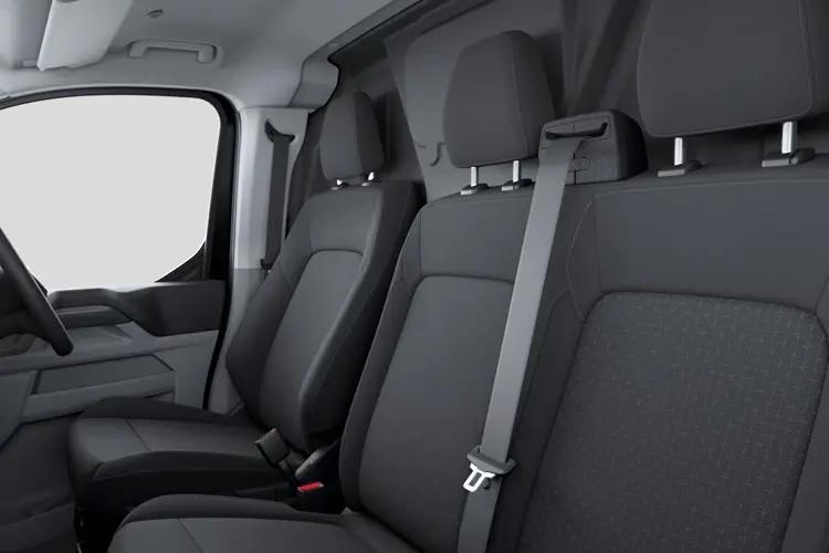 Ford Transit Custom L1 Small Van E-Transit 320L1 65kWh 136 Trend Auto close up