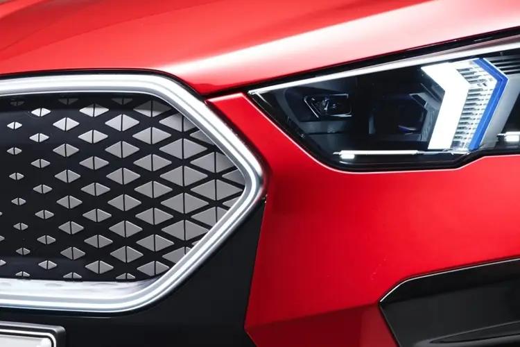 BMW iX2 U10 Hatchback eDv20 65kWh 150kW Shadow Edition Auto close up