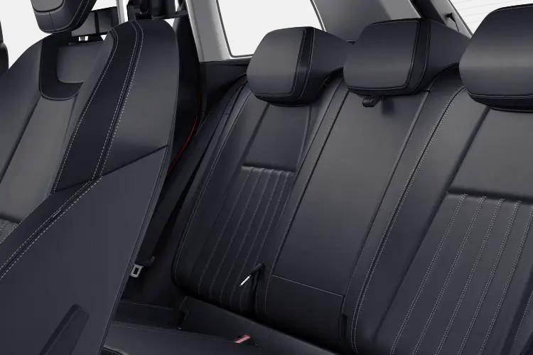 Skoda Karoq Medium Crossover/SUV 1.5 TSI 150ps Act Sportline Edition DSG close up