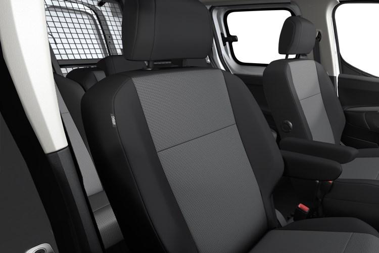 Peugeot Partner Small Van e-PARTNER Crew Long 52kWh Professional Auto close up