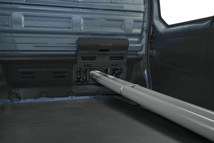 Renault Trafic E-Tech Large Van - Standard LH30 90kW 52kWh Advnc close up