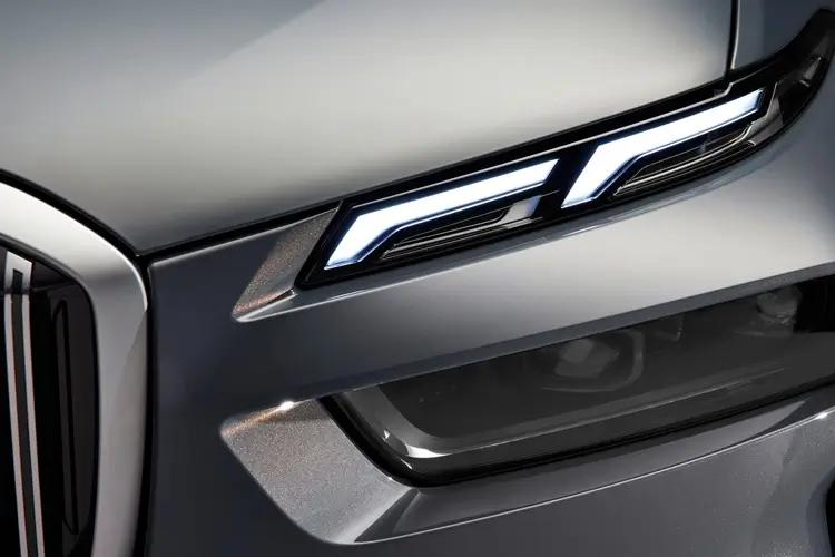 BMW X7 G07 Large SUV xDrive 40i Mht M Sport close up