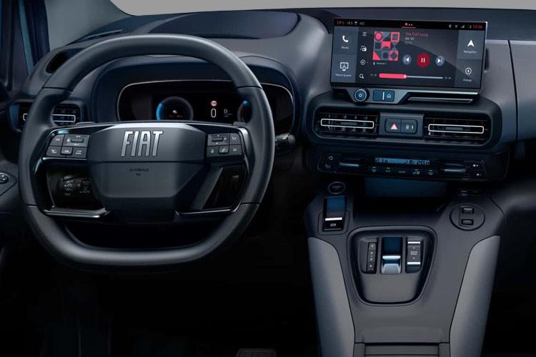 Fiat Doblo Crew Crew Cab Pickup E-Doblo L2H1 100kW 52kWh Auto interior view