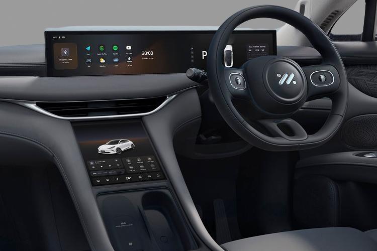 MG Motor UK IM6 Medium Crossover/SUV 100kWh Long Range EV Auto interior view